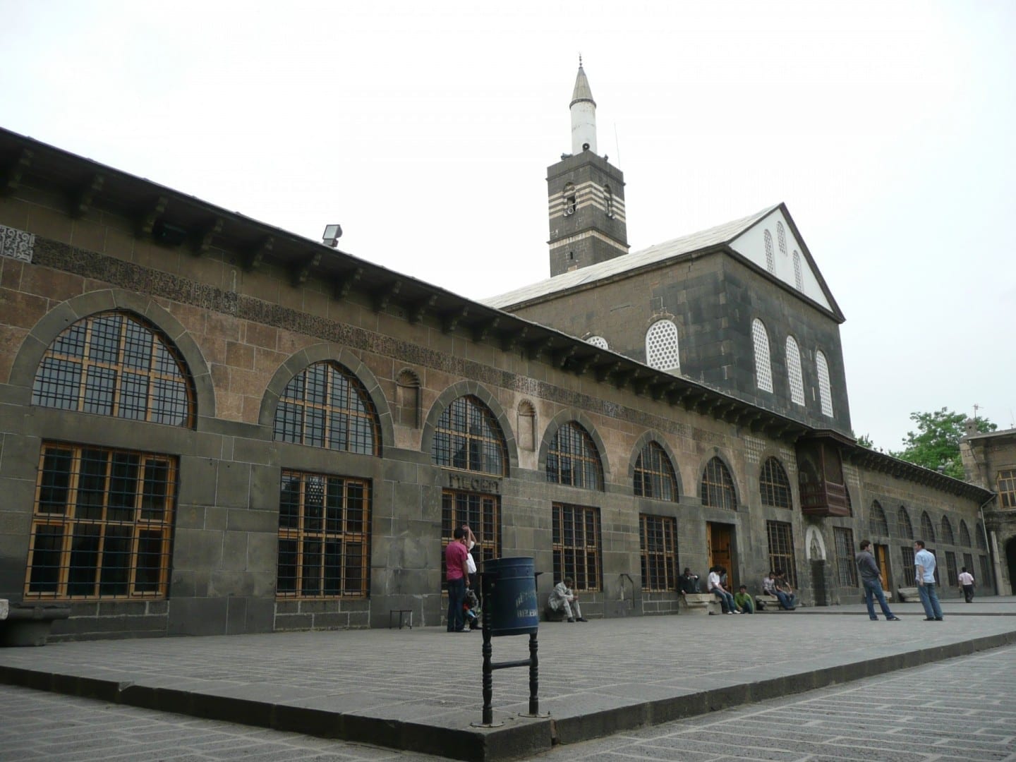 Diyarbakır's Ulu Camii o gran mezquita, construida en 1091. Diyarbakir Turquía