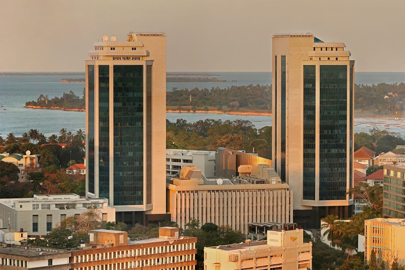 El Banco de Tanzania al amanecer Dar es Salaam Tanzania