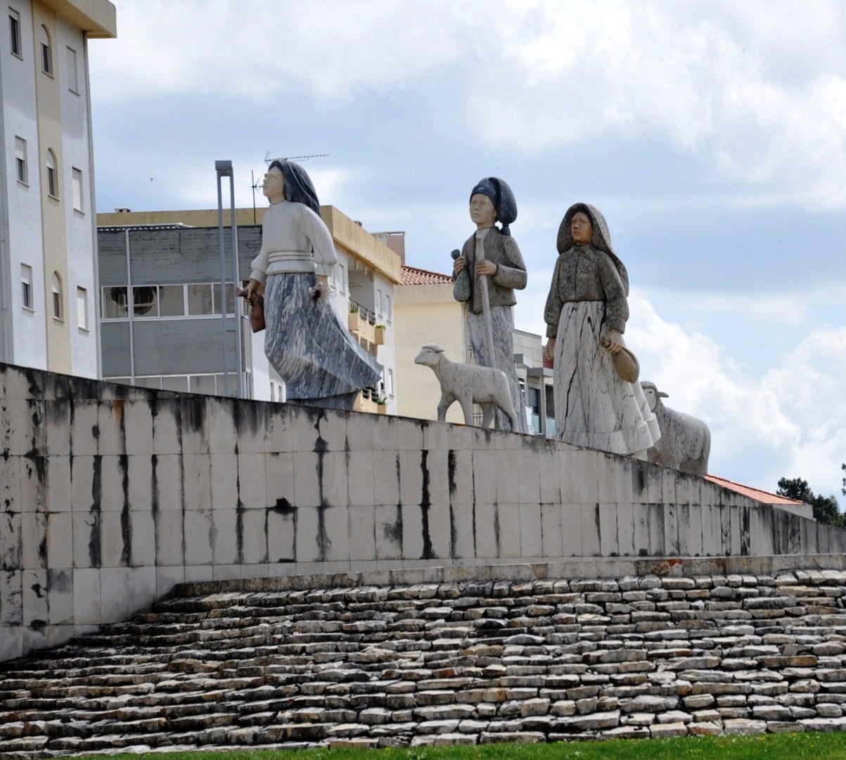 El monumento a los Tres Pastorcitos Fátima Portugal