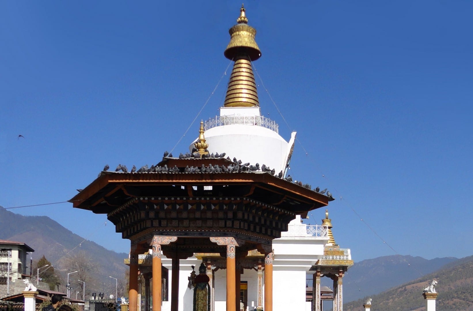 El monumento nacional Chorten Thimphu Bután