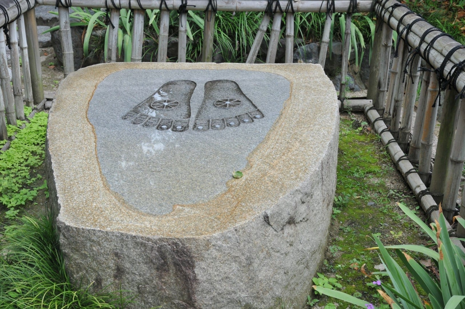 Los pies de Buda, Jōdoji Matsuyama Japón