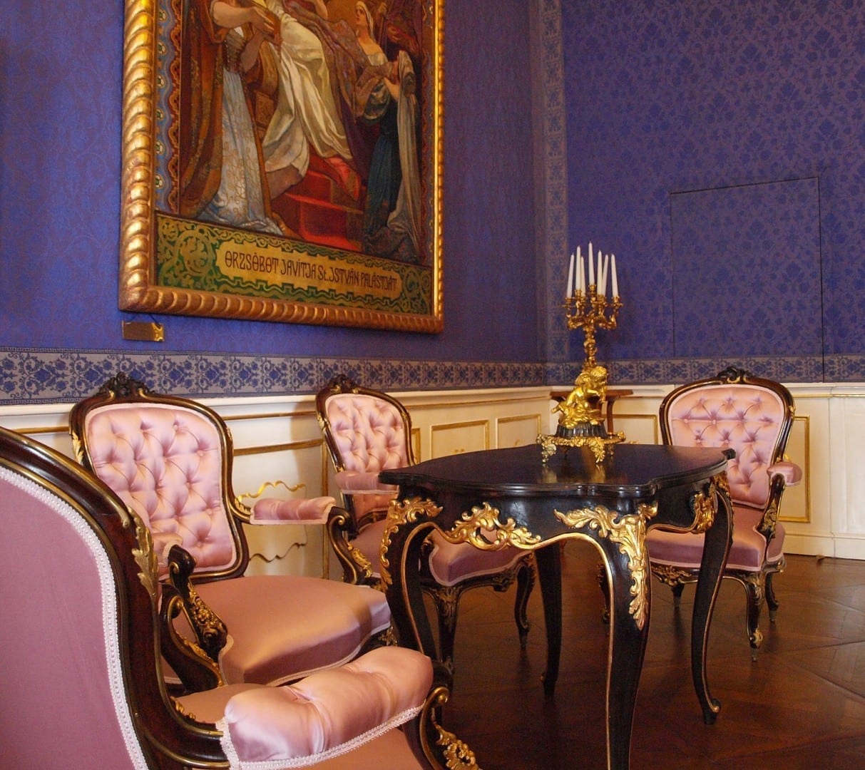 Palacio Real de Gödöllő, Suites Reales Gödöllő Hungría