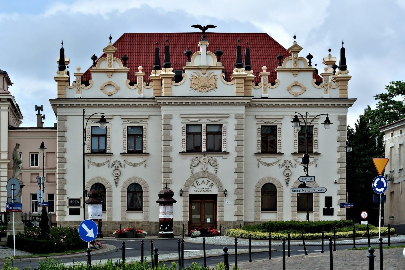 Teatro Wanda Siemaszkowa (también llamado el Edificio del Halcón) Rzeszów Polonia