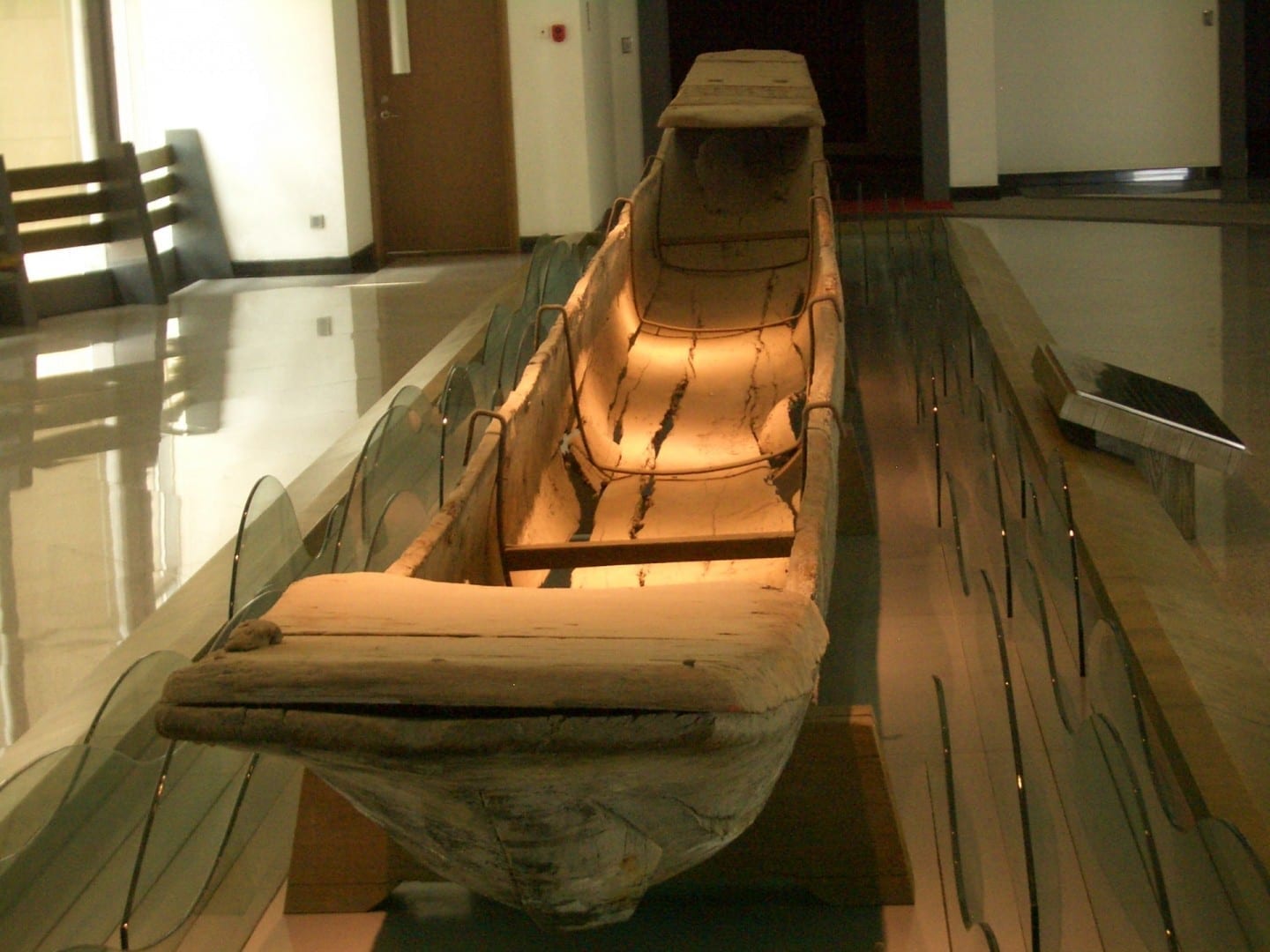 Un barco dragón de la Dinastía Tang expuesto en el Museo de Yangzhou Yangzhou China