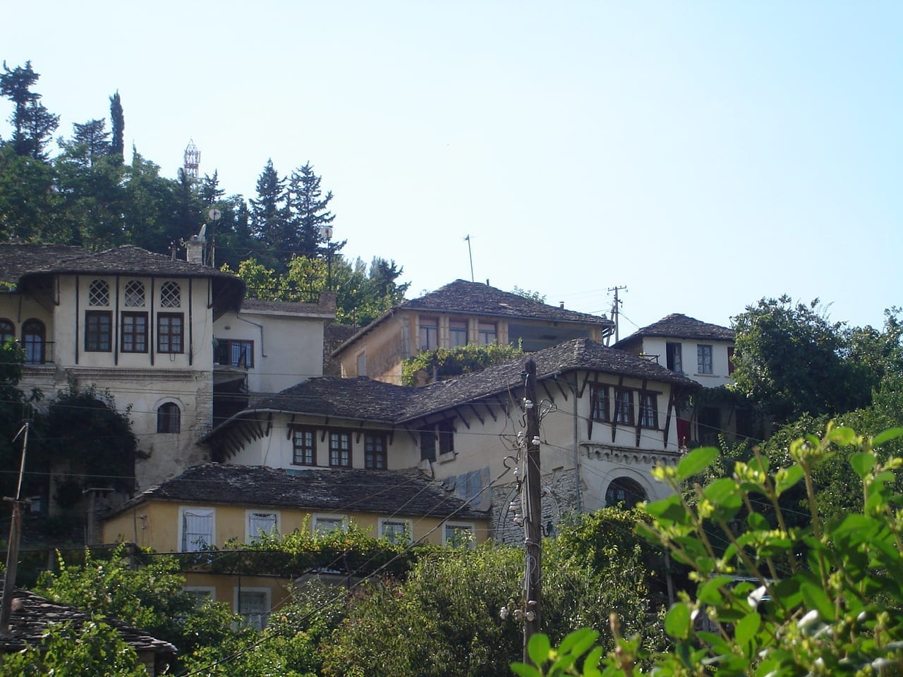 Un ejemplo de algunas de las viejas casas otomanas en Gjirokastër Gjirokastra Albania