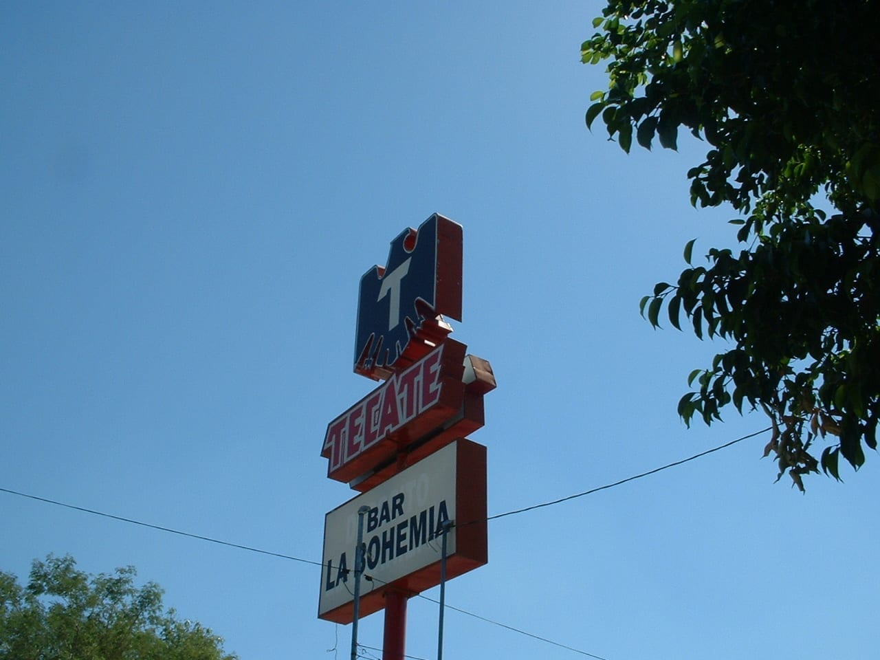 Una de las muchas tiendas de Tecate en Hermosillo, esta está cerca de El Centro. Hermosillo México