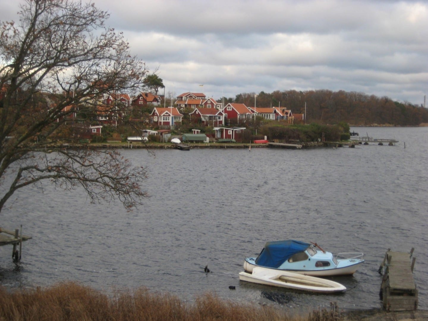 Una vista sobre Brändaholm desde Saltö Karlskrona Suecia