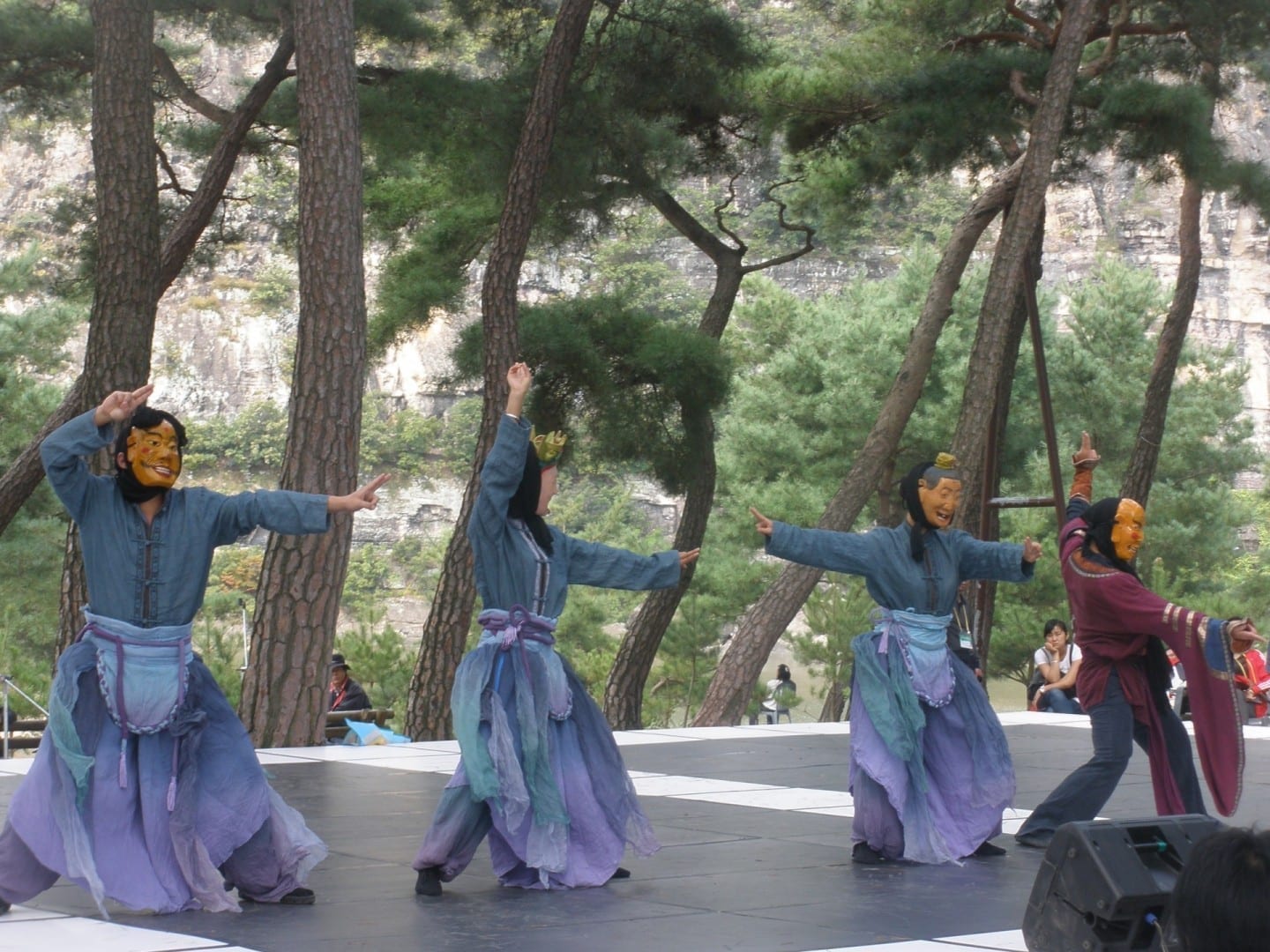 Actuación en el festival de la aldea popular de Hahoe. Andong Corea del Sur