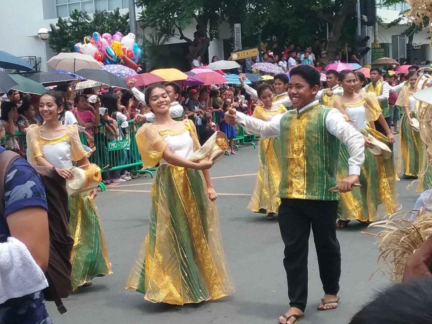 Bailarines Subli en el día de la fundación de la ciudad de Batangas Batangas Filipinas