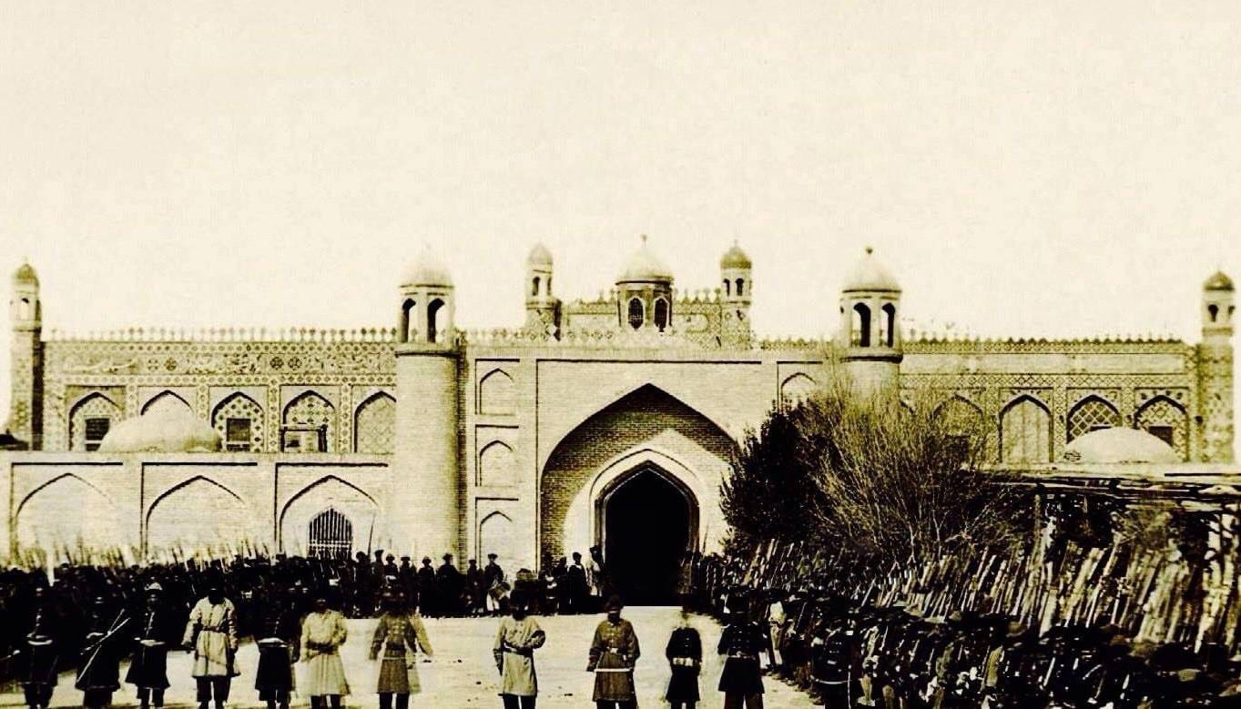 Castillo y Palacio en el siglo XIX Ganyá Azerbaiyán