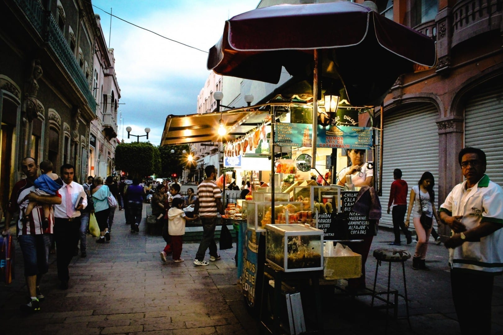 Comida callejera en el Centro Leon México