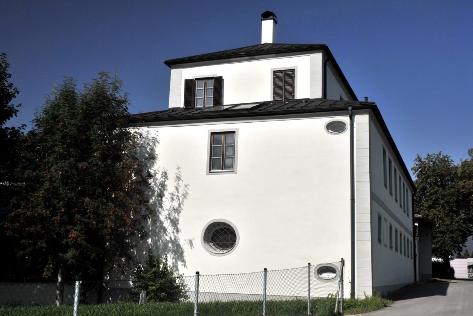 El castillo de Thöml Hall in Tirol Austria