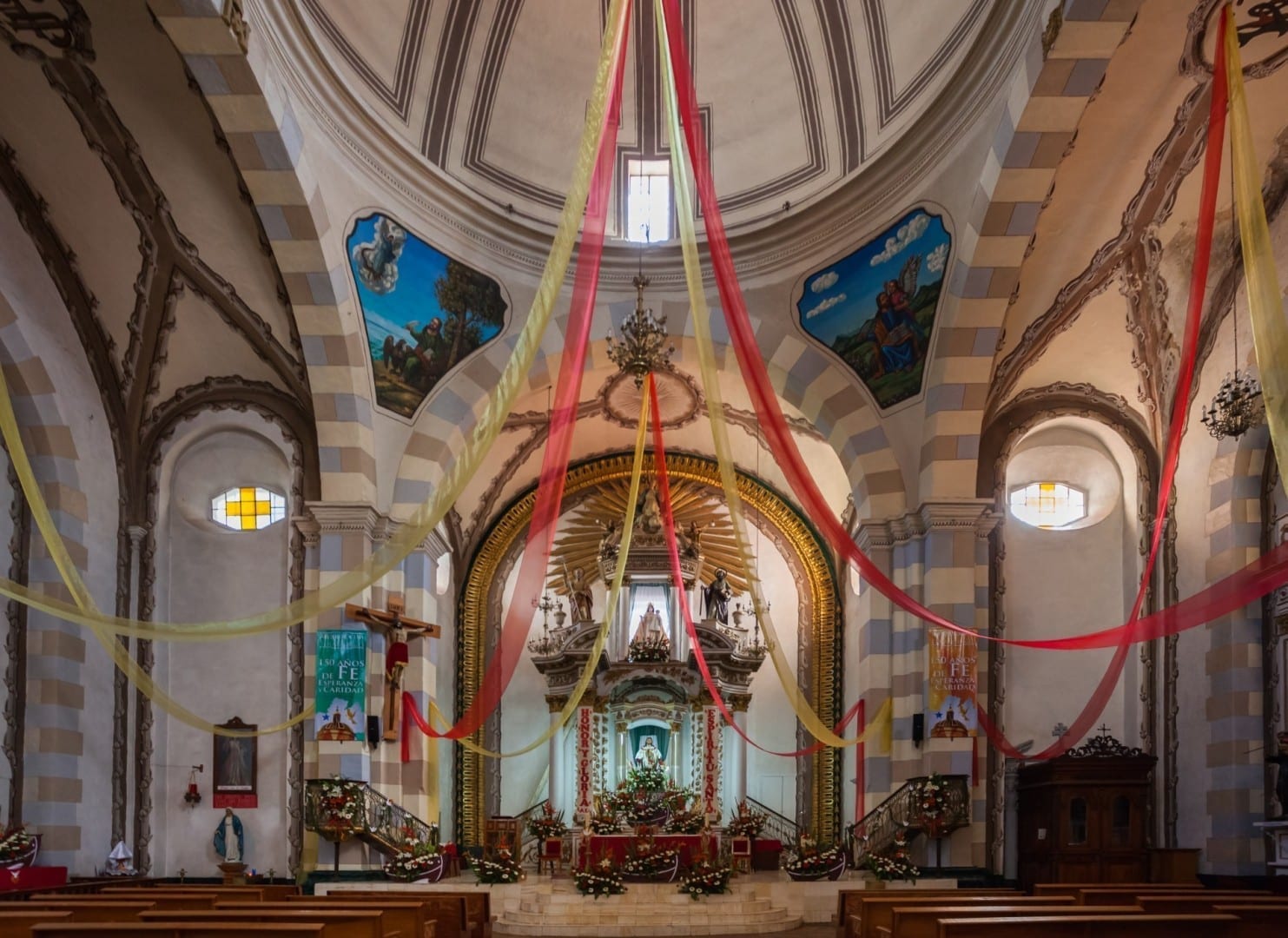 El interior de la iglesia de Nuestra Señora de la Ascensión Real del Monte México