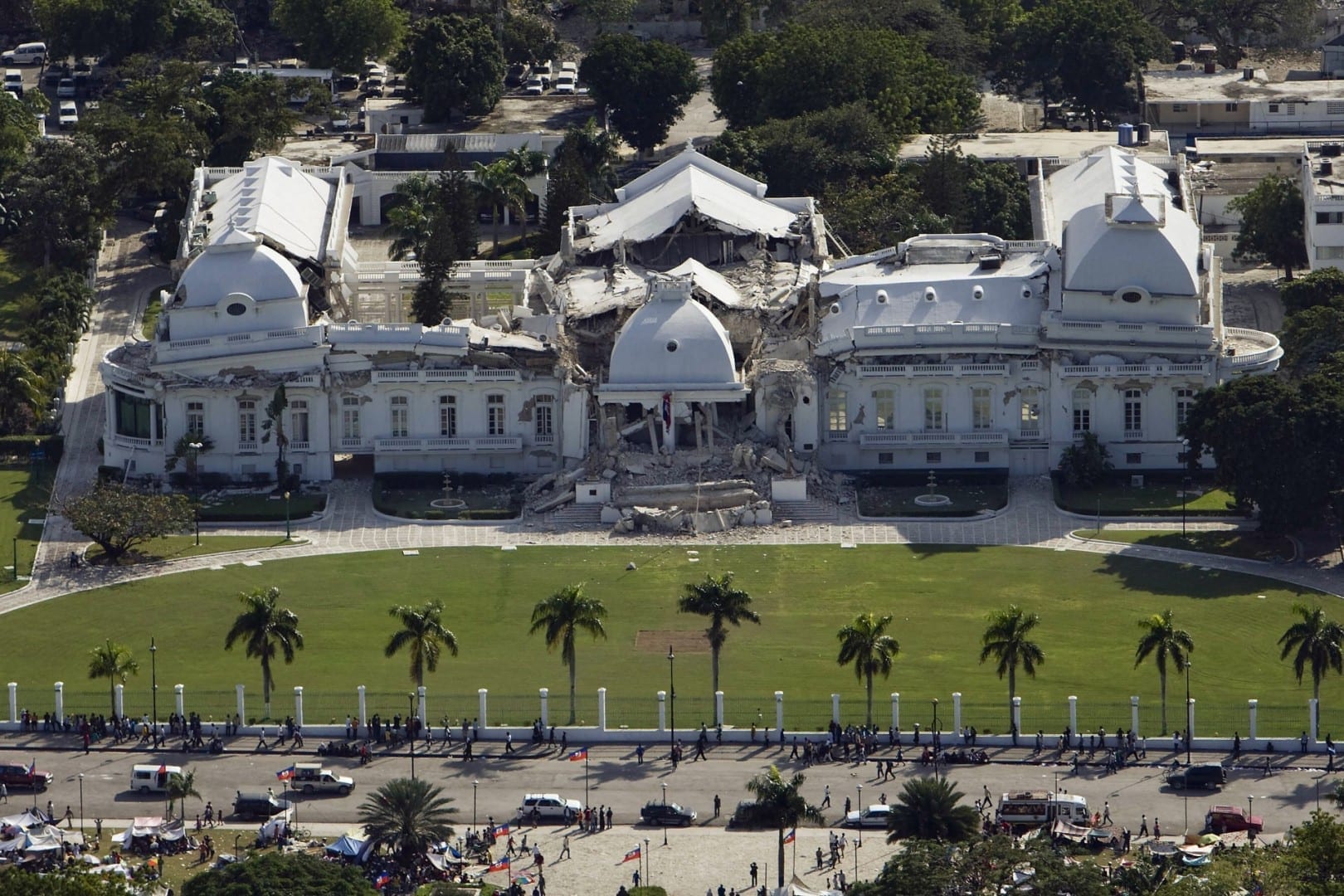 El Palacio Nacional después del terremoto... Puerto Príncipe Haiti