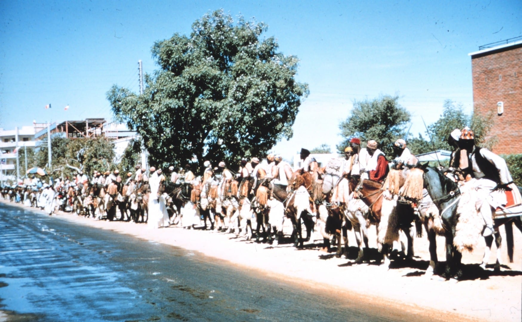 Gente a caballo en Fort Lamy, Chad N´Djamena Chad