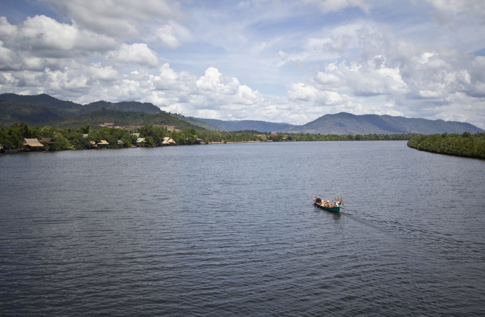 Haz un viaje en barco por el río... Kampot Camboya