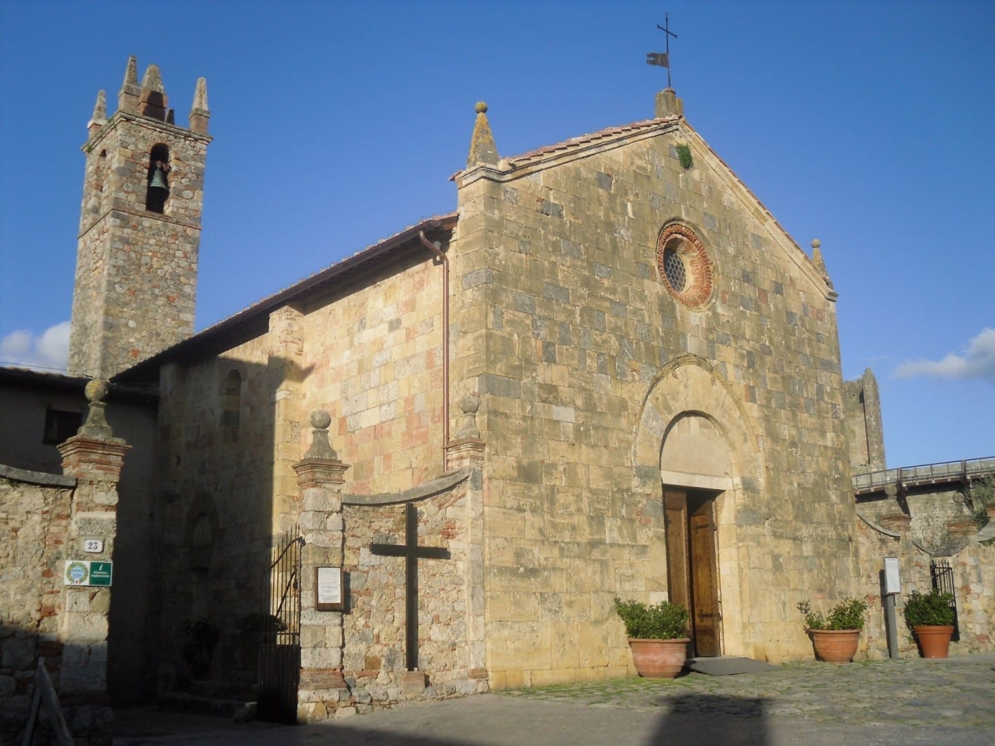 Iglesia de Santa María Monteriggioni Italia