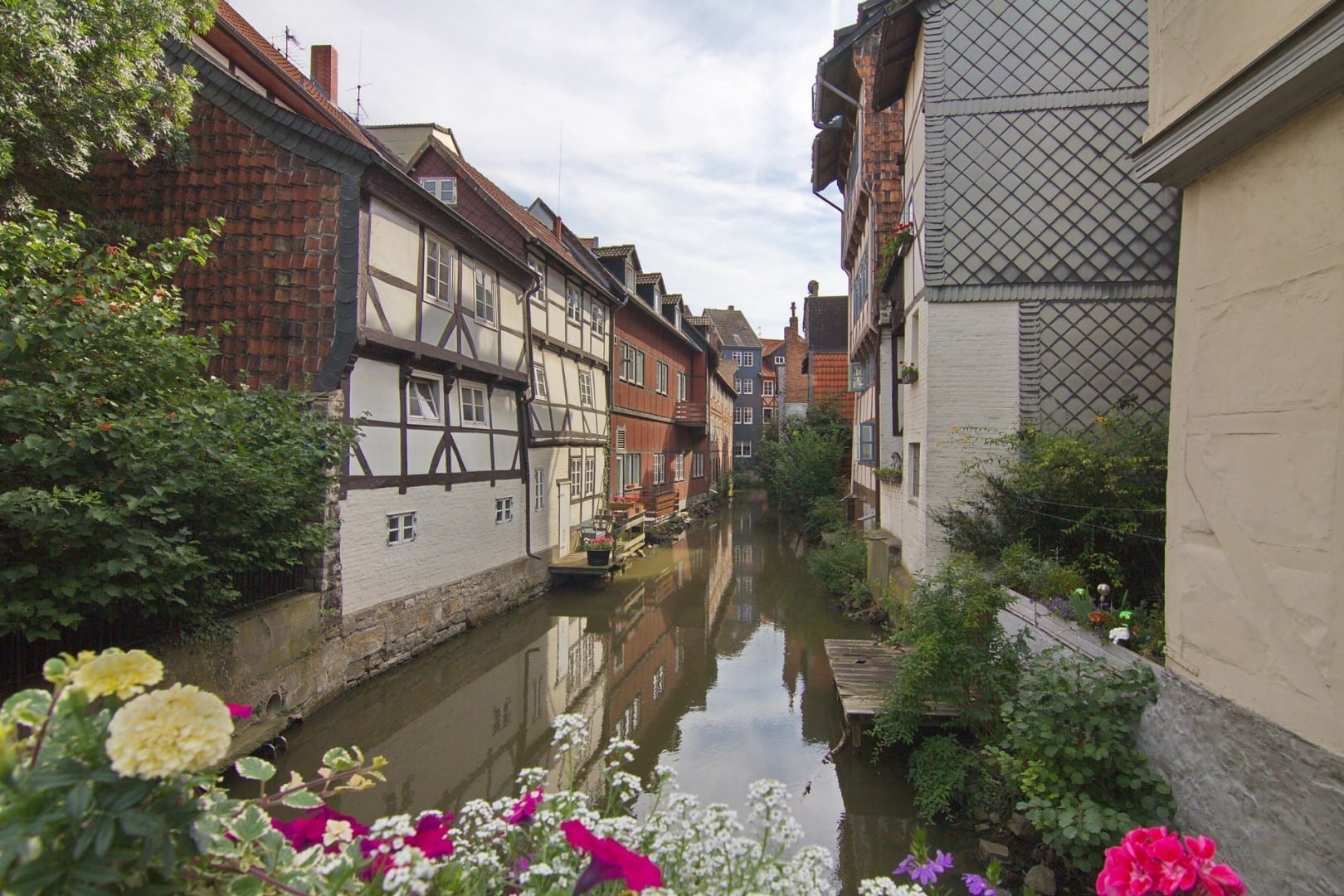 Klein Venedig Canal de la ciudad histórica Wolfenbüttel Alemania