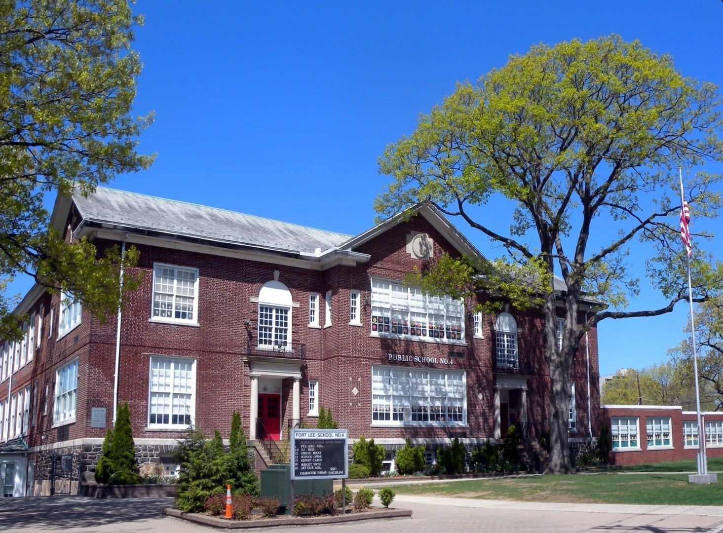La Escuela Pública 4 de Fort Lee, una actividad diaria para el conjunto de la escuela primaria Fort Lee NJ Estados Unidos