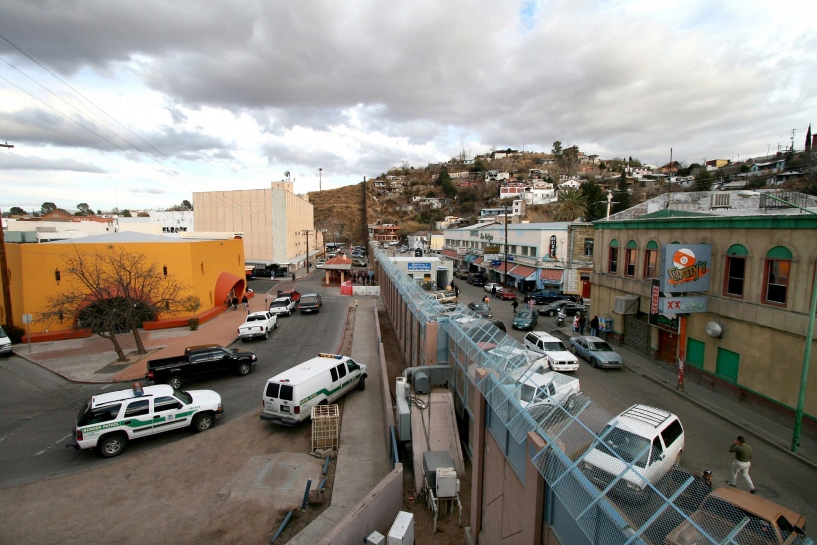 La frontera México-Americana que separa Nogales, Arizona de Nogales, Sonora Nogales AZ Estados Unidos