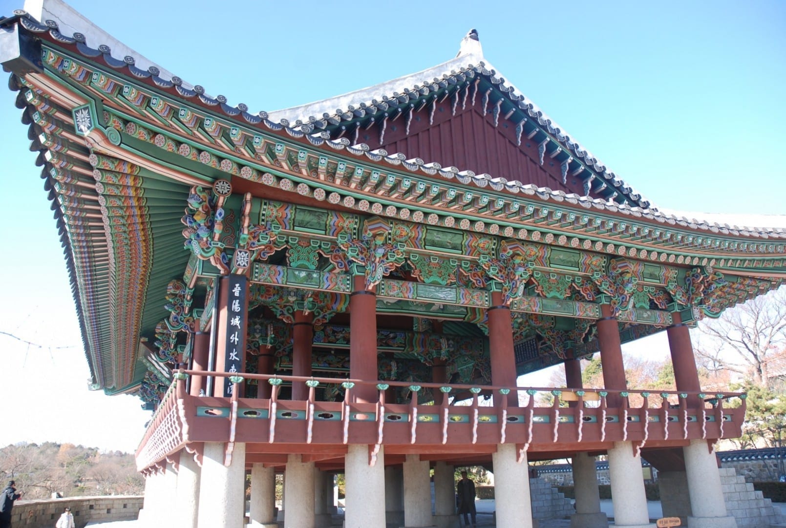 Pabellón Choksuk, la sede del Sur en la Fortaleza Jinju. Jinju Corea del Sur