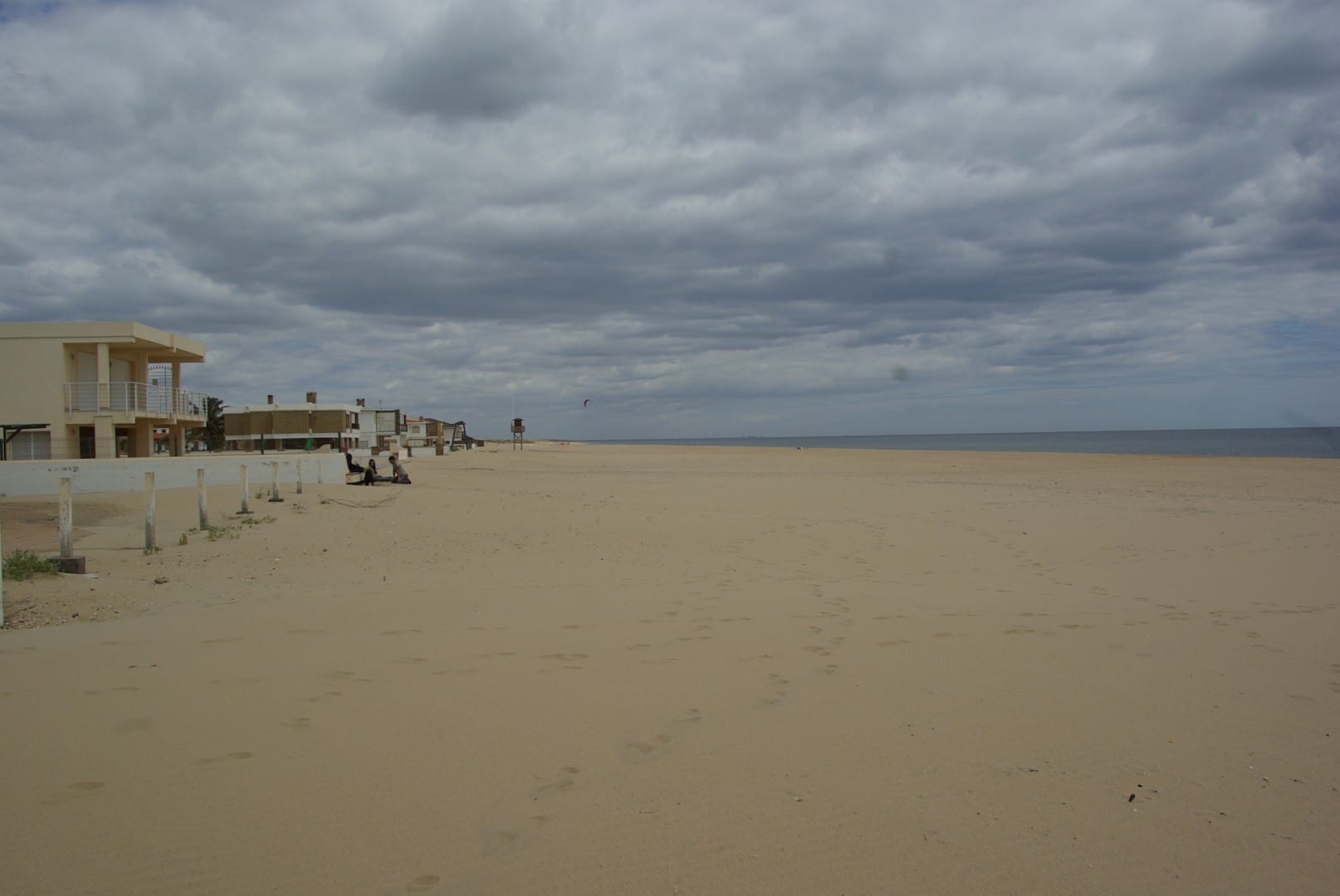 Playa vacía a finales de abril Islantilla España