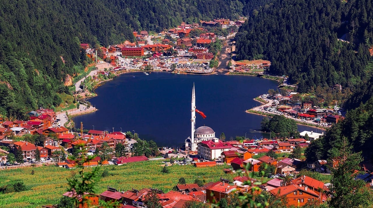 Uzungol Lago Caykara Turquía