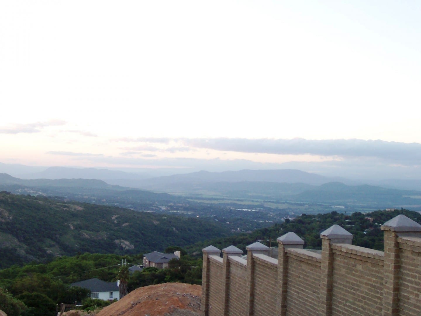 Vista panorámica desde la cima de una colina de Mbombela Mbombela República de Sudáfrica